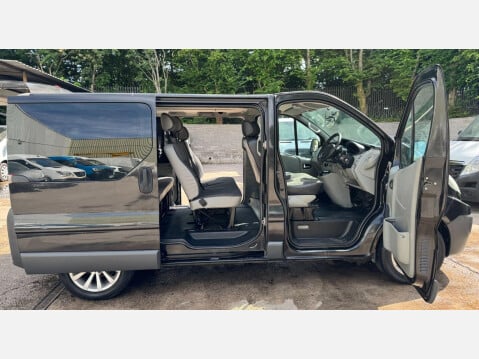 Renault Trafic 2.0 dCi SL27 Sport Crew Van QS6 L1 H1 4dr (Phase 3) 9