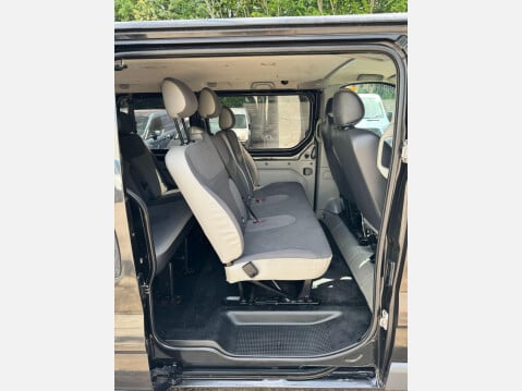 Renault Trafic 2.0 dCi SL27 Sport Crew Van QS6 L1 H1 4dr (Phase 3) 11
