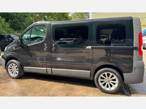 Renault Trafic 2.0 dCi SL27 Sport Crew Van QS6 L1 H1 4dr (Phase 3) 23