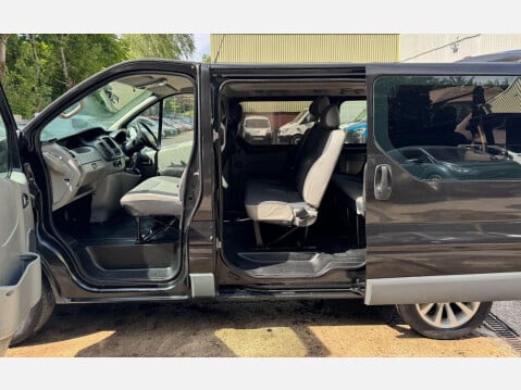 Renault Trafic 2.0 dCi SL27 Sport Crew Van QS6 L1 H1 4dr (Phase 3) 25