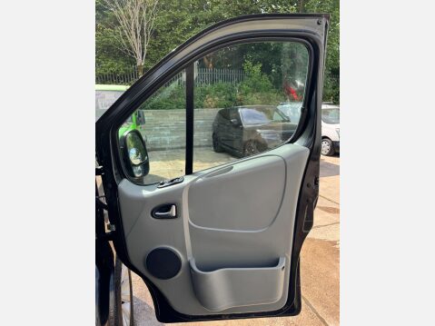 Renault Trafic 2.0 dCi SL27 Sport Crew Van QS6 L1 H1 4dr (Phase 3) 34