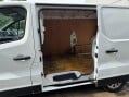 Renault Trafic 1.6 dCi 27 Business SWB Standard Roof Euro 6 5dr 22