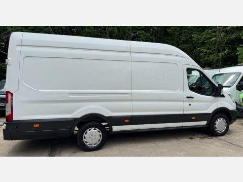 Ford Transit 2.2 TDCi 350 HDT RWD L4 H3 Euro 5 (s/s) 5dr (DRW) 11