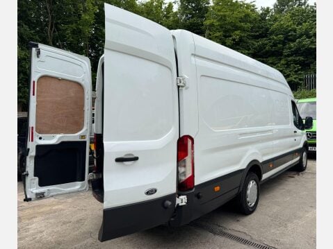 Ford Transit 2.2 TDCi 350 HDT RWD L4 H3 Euro 5 (s/s) 5dr (DRW) 14