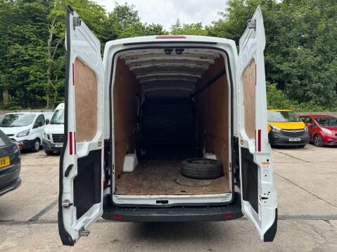 Ford Transit 2.2 TDCi 350 HDT RWD L4 H3 Euro 5 (s/s) 5dr (DRW) 16