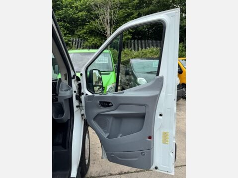 Ford Transit 2.2 TDCi 350 HDT RWD L4 H3 Euro 5 (s/s) 5dr (DRW) 30