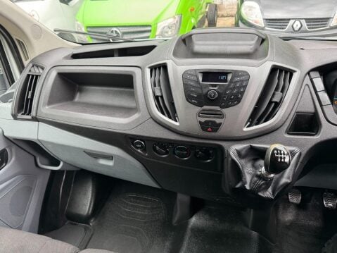 Ford Transit 2.2 TDCi 350 HDT RWD L4 H3 Euro 5 (s/s) 5dr (DRW) 40