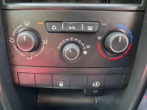 Peugeot 207 1.4 Verve Euro 5 5dr 32