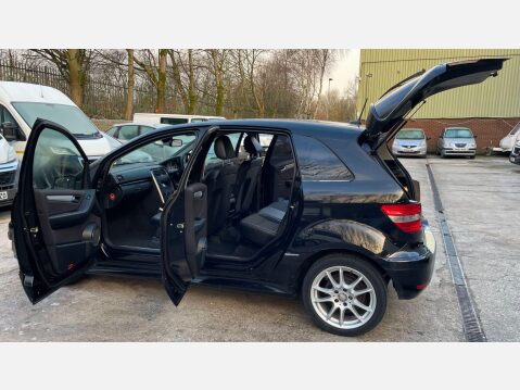 Mercedes-Benz B Class 2.0 B180 CDI Sport CVT 5dr 17