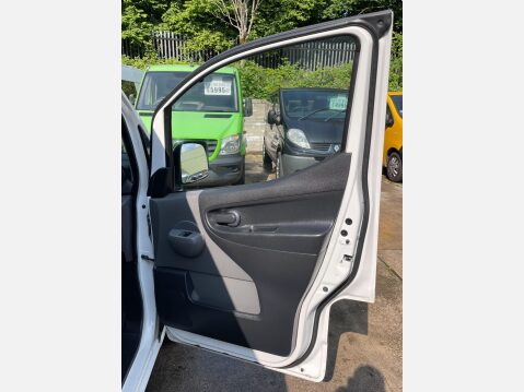 Nissan NV200 1.5 dCi Acenta SWB Euro 5 6dr (AC) 22