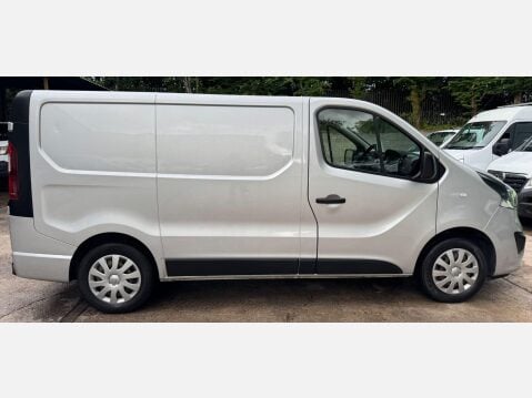 Vauxhall Vivaro 1.6 CDTi 2700 BiTurbo ecoTEC Sportive L1 H1 Euro 6 (s/s) 5dr 17