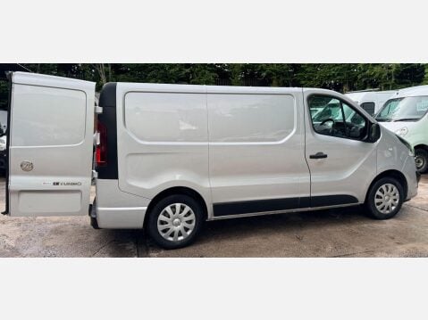 Vauxhall Vivaro 1.6 CDTi 2700 BiTurbo ecoTEC Sportive L1 H1 Euro 6 (s/s) 5dr 27