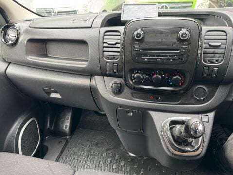 Vauxhall Vivaro 1.6 CDTi 2700 BiTurbo ecoTEC Sportive L1 H1 Euro 6 (s/s) 5dr 33