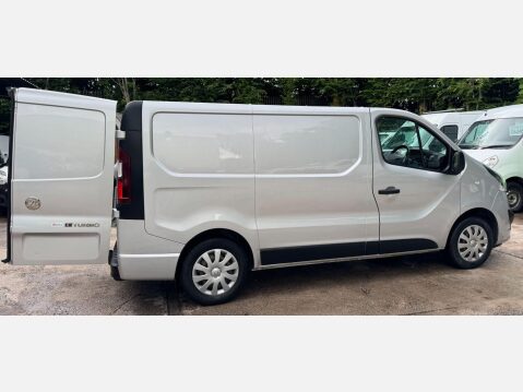 Vauxhall Vivaro 1.6 CDTi 2700 BiTurbo ecoTEC Sportive L1 H1 Euro 6 (s/s) 5dr 9