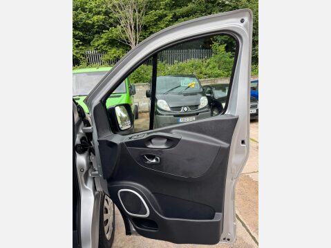 Vauxhall Vivaro 1.6 CDTi 2700 BiTurbo ecoTEC Sportive L1 H1 Euro 6 (s/s) 5dr 29