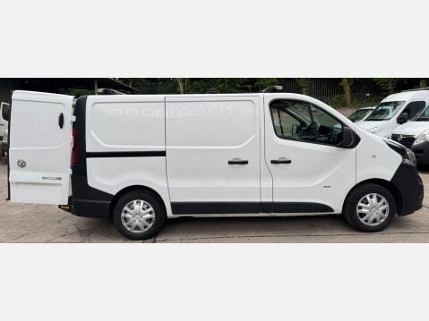 Vauxhall Vivaro 1.6 CDTi 2700 ecoFLEX L1 H1 Euro 5 (s/s) 5dr 9