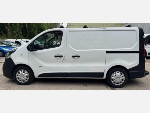 Vauxhall Vivaro 1.6 CDTi 2700 ecoFLEX L1 H1 Euro 5 (s/s) 5dr 21