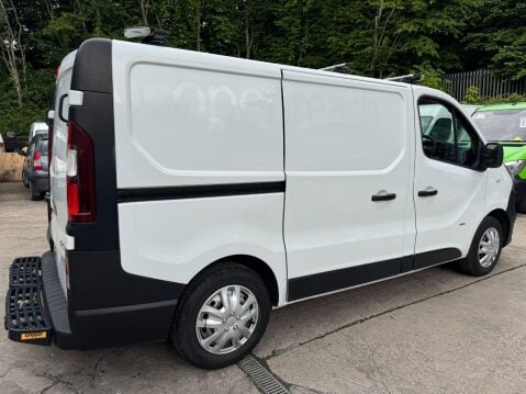 Vauxhall Vivaro 1.6 CDTi 2700 ecoFLEX L1 H1 Euro 5 (s/s) 5dr 12