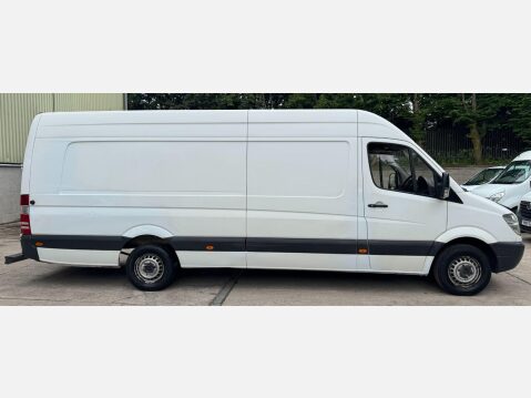 Mercedes-Benz Sprinter 2.1 316 CDi RWD L4 H4 4dr 8