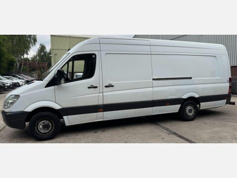 Mercedes-Benz Sprinter 2.1 316 CDi RWD L4 H4 4dr 18