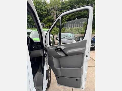 Mercedes-Benz Sprinter 2.1 316 CDi RWD L4 H4 4dr 26