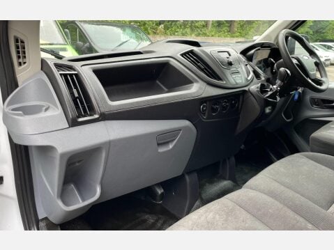 Ford Transit 2.2 TDCi 350 Panel Van L4 H3 Diesel XLWB 38