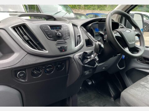 Ford Transit 2.2 TDCi 350 Panel Van L4 H3 Diesel XLWB 39