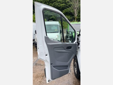 Ford Transit 2.2 TDCi 350 Panel Van L4 H3 Diesel XLWB 35