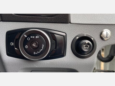 Ford Transit 2.2 TDCi 350 Panel Van L4 H3 Diesel XLWB 27