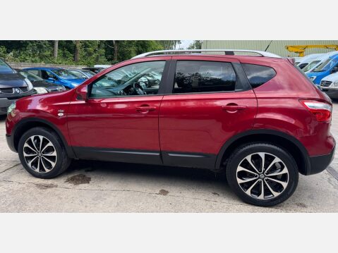 Nissan Qashqai 1.6 n-tec 2WD Euro 5 5dr 17