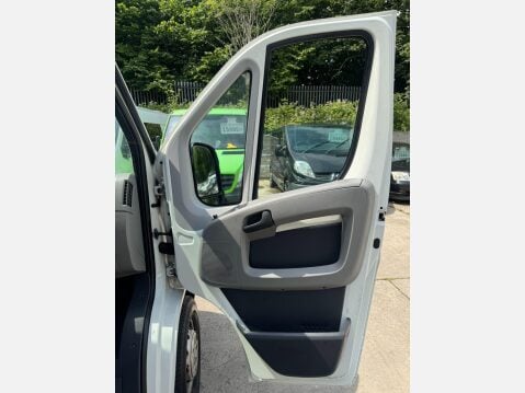 Citroen Relay 2.2 HDi 40 L2 H2 4dr (Heavy) 28