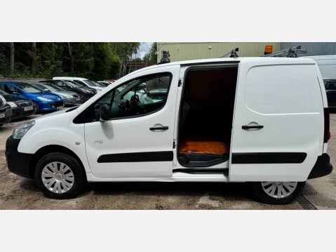 Citroen Berlingo E 635 LX CVT FWD L1 H1 5dr 30