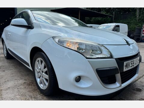 Renault Megane 1.6 16V Expression Euro 5 3dr 4