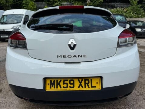 Renault Megane 1.6 16V Expression Euro 5 3dr 10