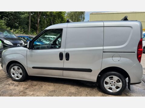 Vauxhall Combo 1.3 CDTi 2000 16v Sportive FWD L1 H1 3dr 22
