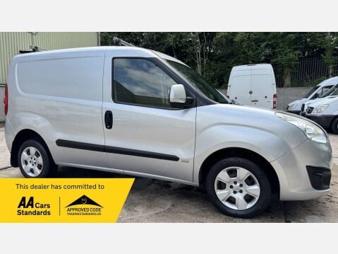 Vauxhall Combo 1.3 CDTi 2000 16v Sportive FWD L1 H1 3dr 1