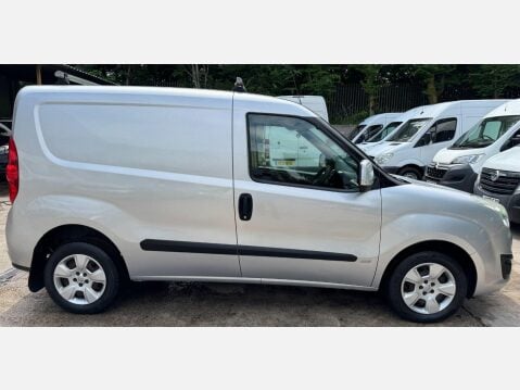 Vauxhall Combo 1.3 CDTi 2000 16v Sportive FWD L1 H1 3dr 8