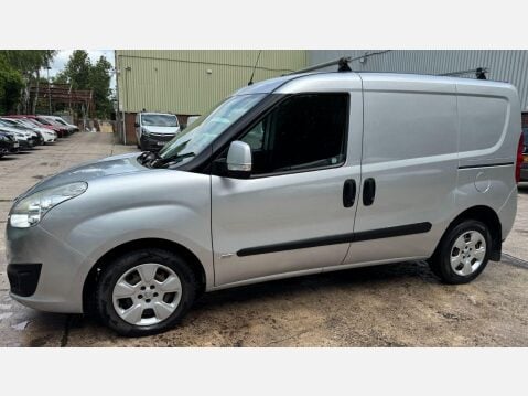 Vauxhall Combo 1.3 CDTi 2000 16v Sportive FWD L1 H1 3dr 31