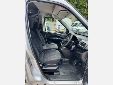 Vauxhall Combo 1.3 CDTi 2000 16v Sportive FWD L1 H1 3dr 38