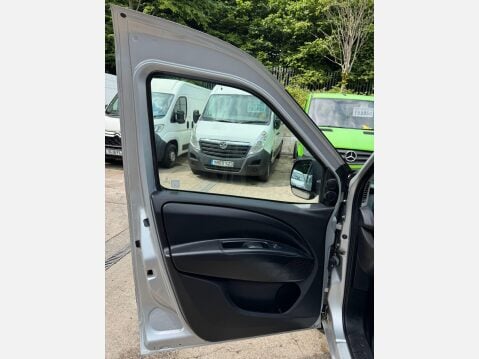 Vauxhall Combo 1.3 CDTi 2000 16v Sportive FWD L1 H1 3dr 45