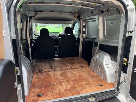 Vauxhall Combo 1.3 CDTi 2000 16v Sportive FWD L1 H1 3dr 17