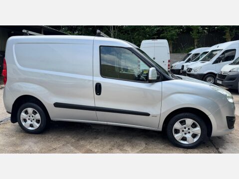 Vauxhall Combo 1.3 CDTi 2000 16v Sportive FWD L1 H1 3dr 7