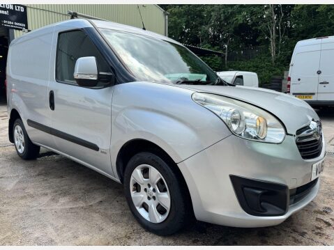 Vauxhall Combo 1.3 CDTi 2000 16v Sportive FWD L1 H1 3dr 4