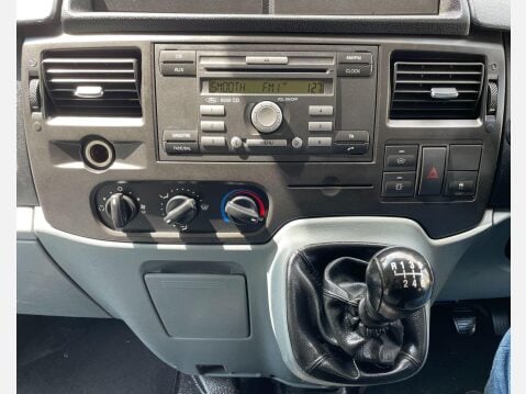 Ford Transit 2.2 TDCi 350 RWD L4 4dr (DRW) 37