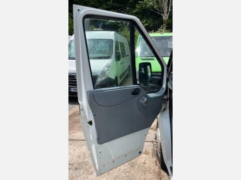 Ford Transit 2.2 TDCi 350 RWD L4 4dr (DRW) 41