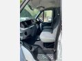 Ford Transit 2.2 TDCi 350 RWD L4 4dr (DRW) 42
