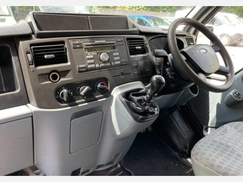 Ford Transit 2.2 TDCi 350 RWD L4 4dr (DRW) 45