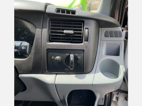 Ford Transit 2.2 TDCi 350 RWD L4 4dr (DRW) 32