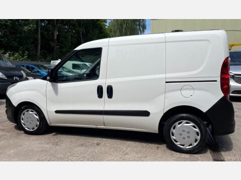 Vauxhall Combo 1.3 CDTi 2000 ecoFLEX 16v FWD L1 H1 (s/s) 3dr 16