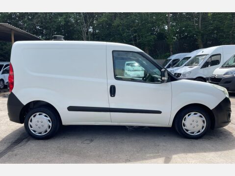 Vauxhall Combo 1.3 CDTi 2000 ecoFLEX 16v FWD L1 H1 (s/s) 3dr 7
